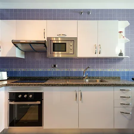 Amarre * פוארטו דה מוגן