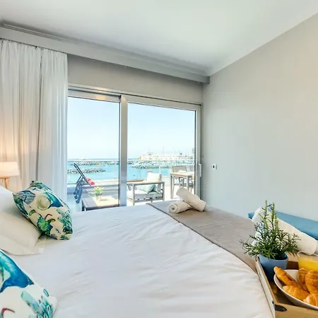 Amarre * פוארטו דה מוגן